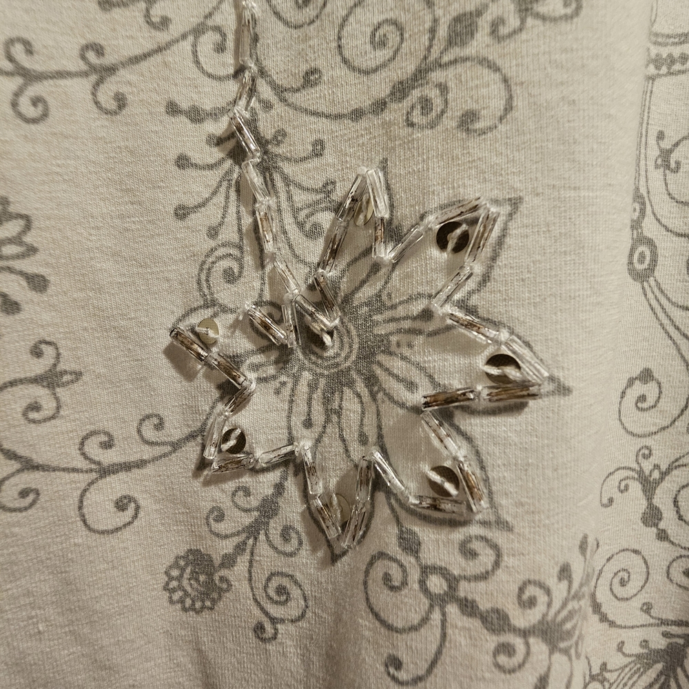 Liz & Me Chic White Embroidered Women's Tee 2X - Picture 2 of 9